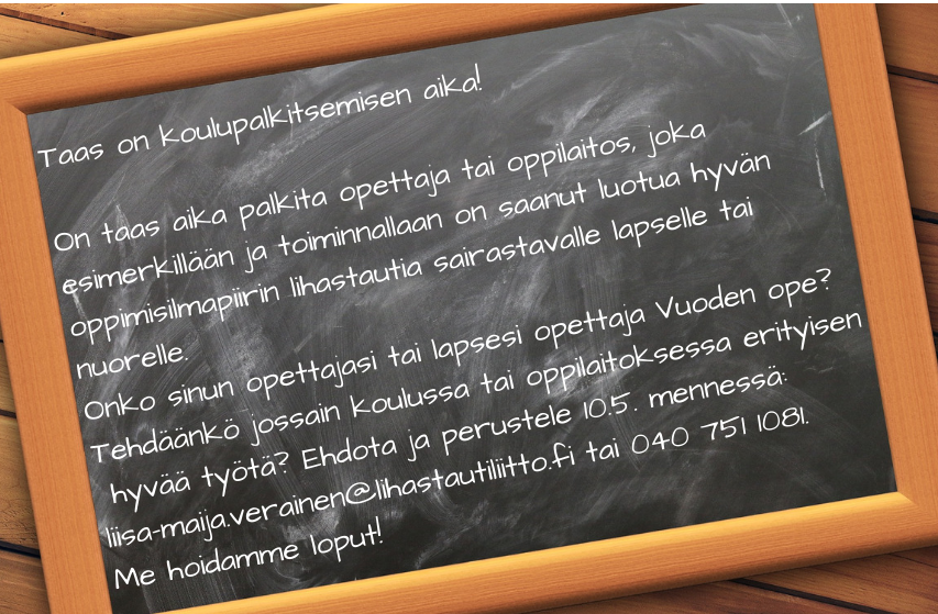 Liitutaulu, jossa on infoa koulupalkitsemisesta